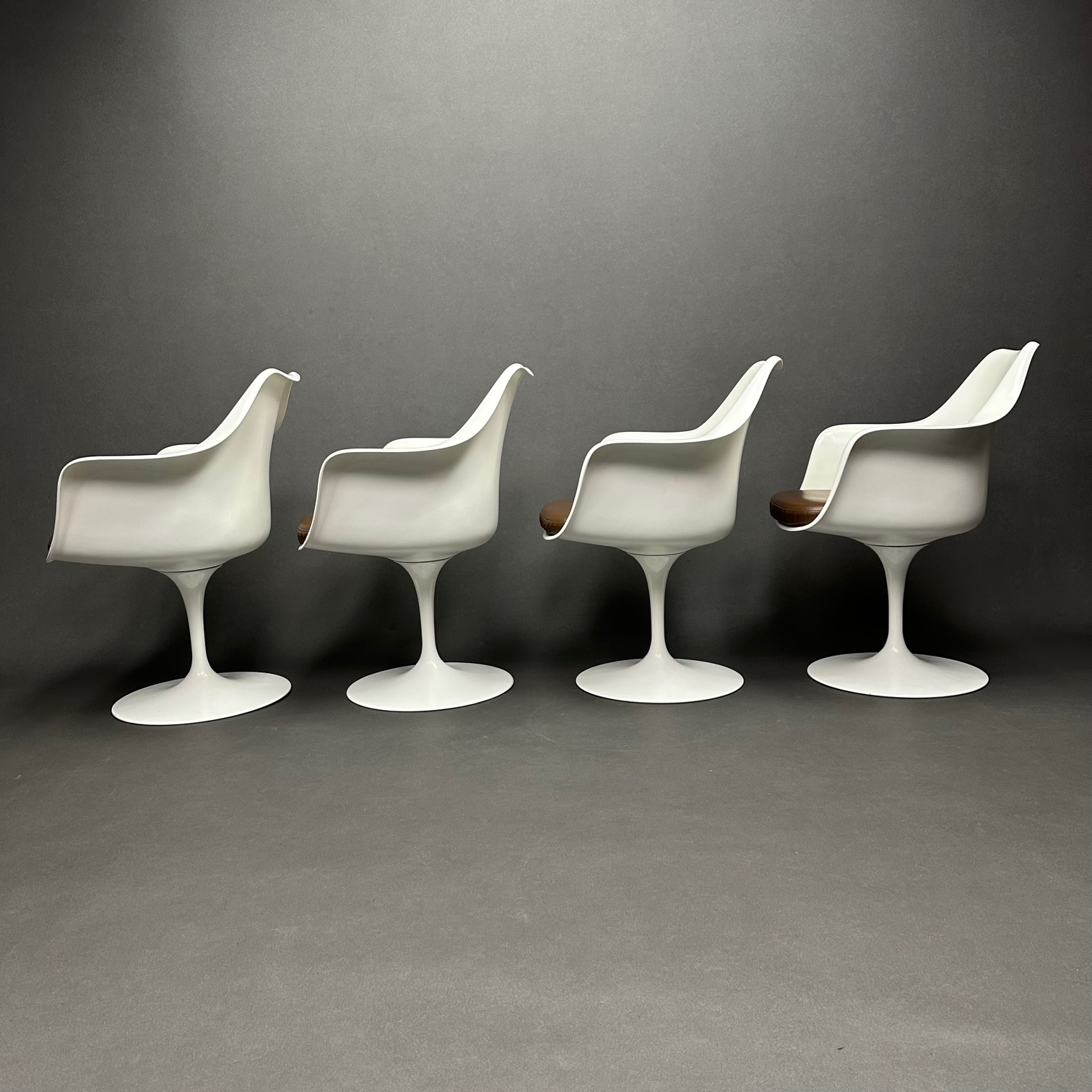 Lot de 4 fauteuils pivotants Tulipe Eero Saarinen Knoll